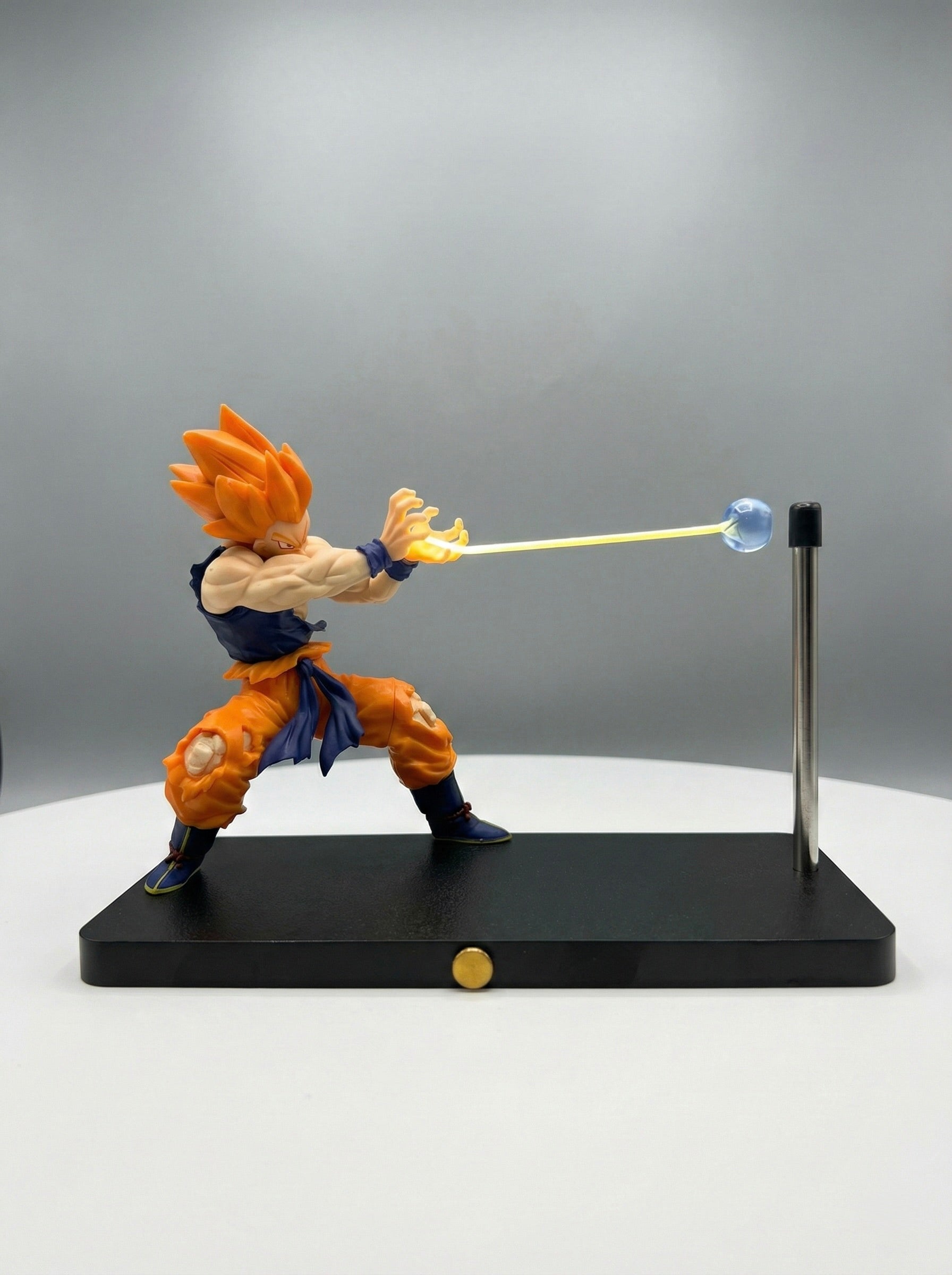Dragon Ball Z – Super Saiyan Goku Kamehameha Action Figure With LED Light Magnetic Rope & Type-C Charging