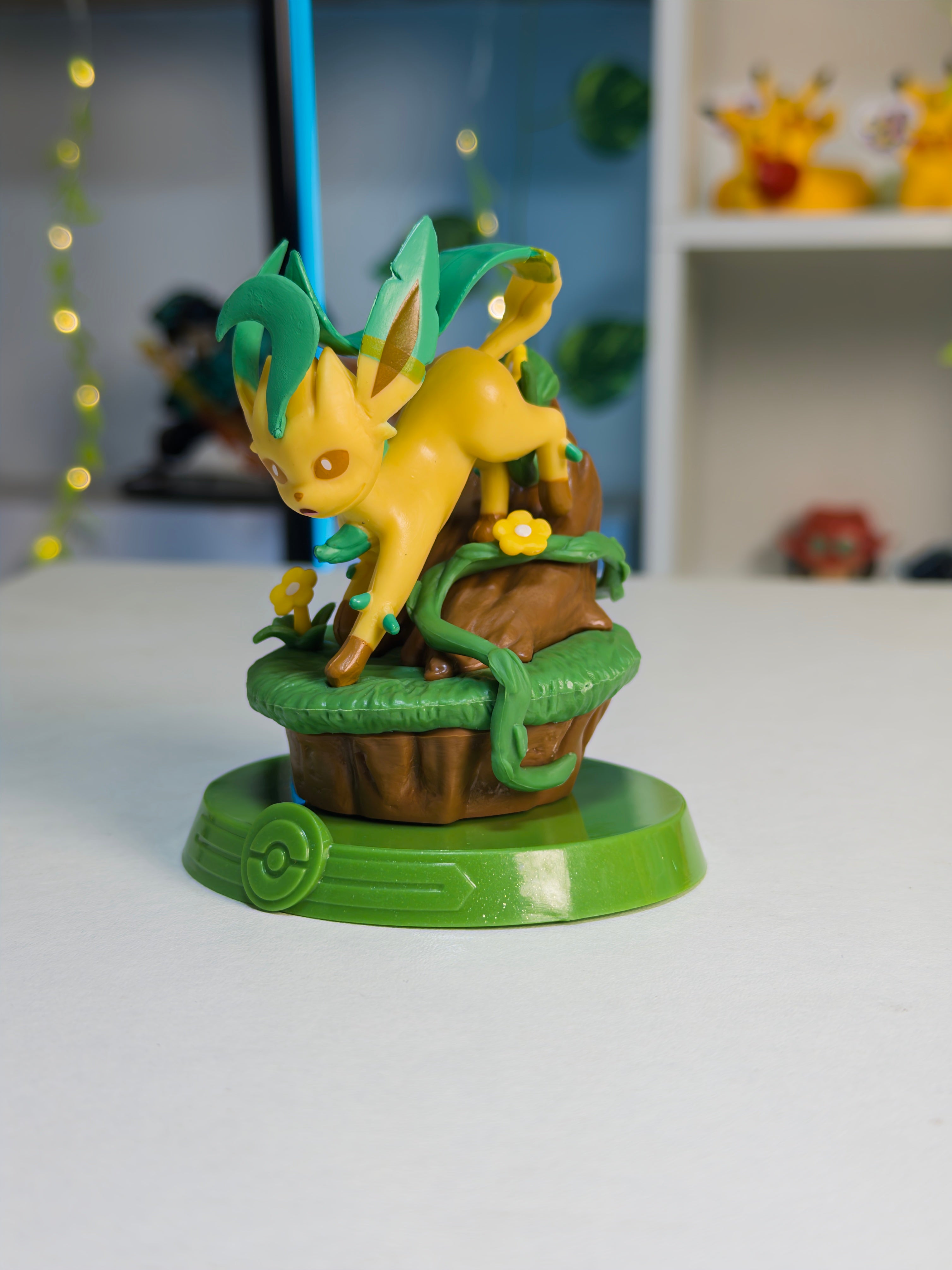 Pokémon Leafeon Grass-Type Action Figure – 12 cm Collectible